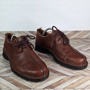 UGG 5527 Split Toe Brown Pebbled Leather Size 10 Sheepskin Lining Oxford Shoes